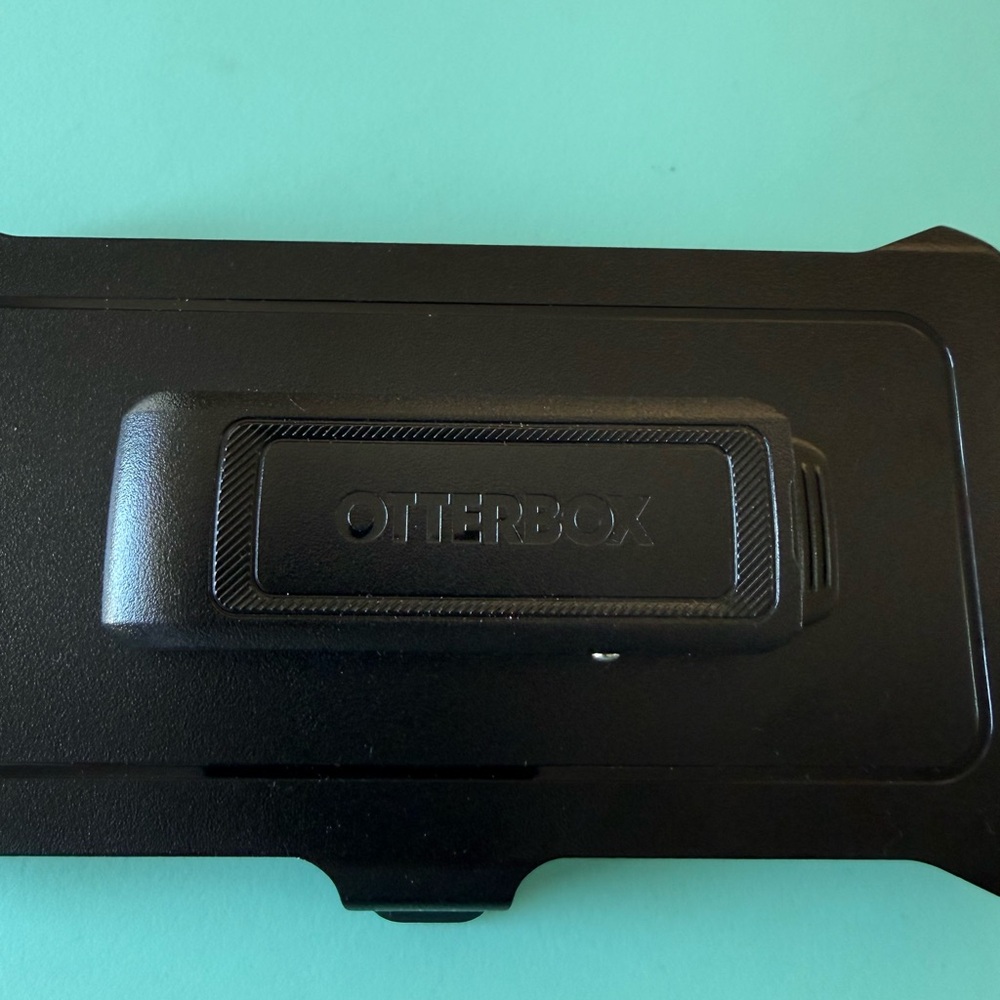 OtterBox Black iPhone 13/14/15 Belt Holster ONLY - Picture 2 of 13